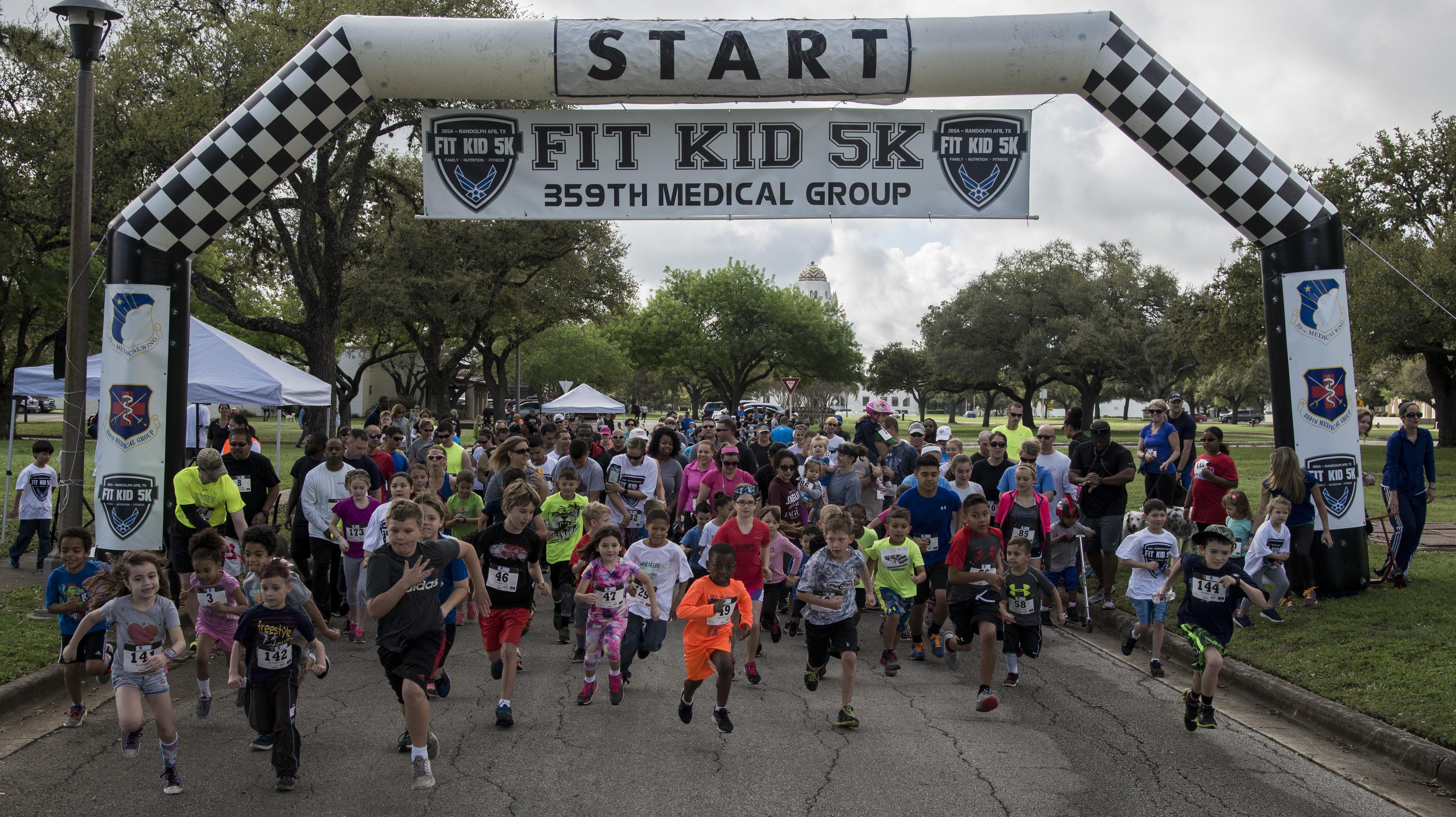 Kids in a 5K race.