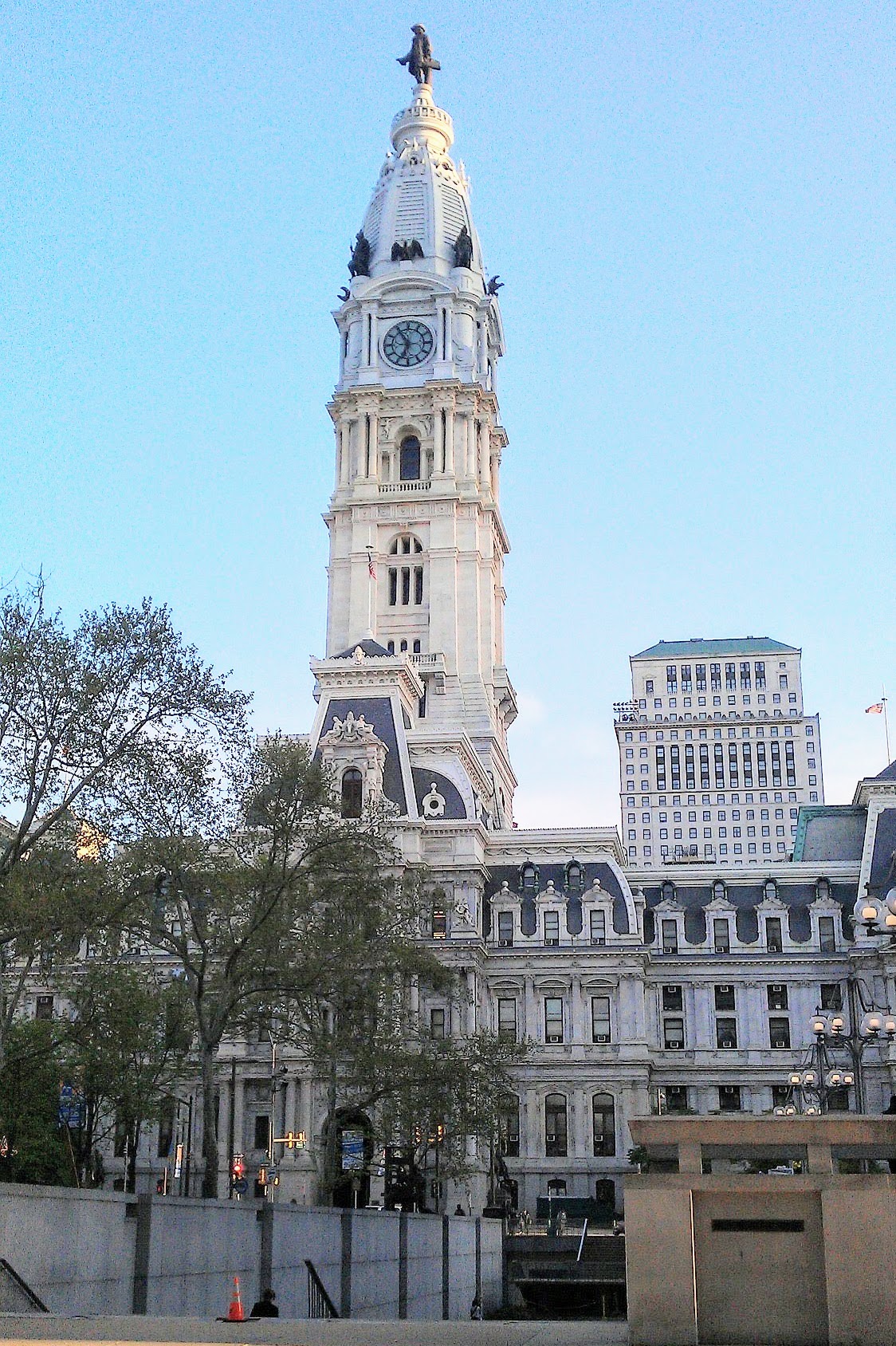 A photo of Philadelphia's City Hall building