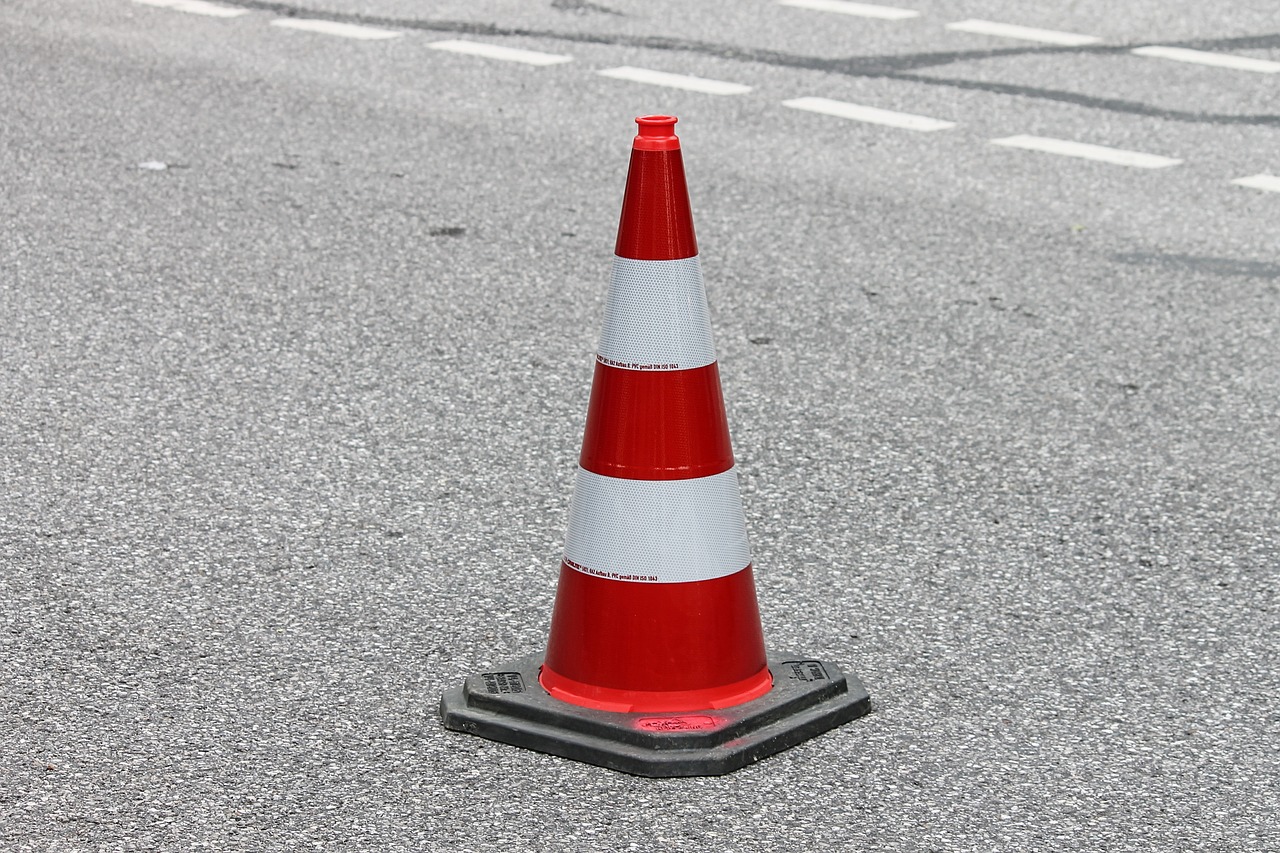 Photo of a traffic pylon.